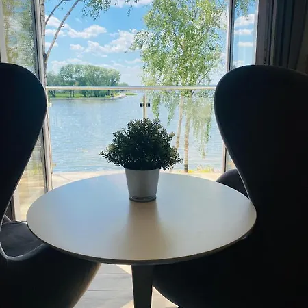 Apartmán Moloo Iii Z Widokiem Na Jezioro *